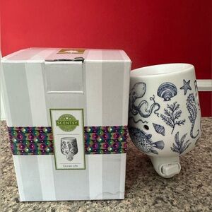 Scentsy mini warmer. “Ocean life“